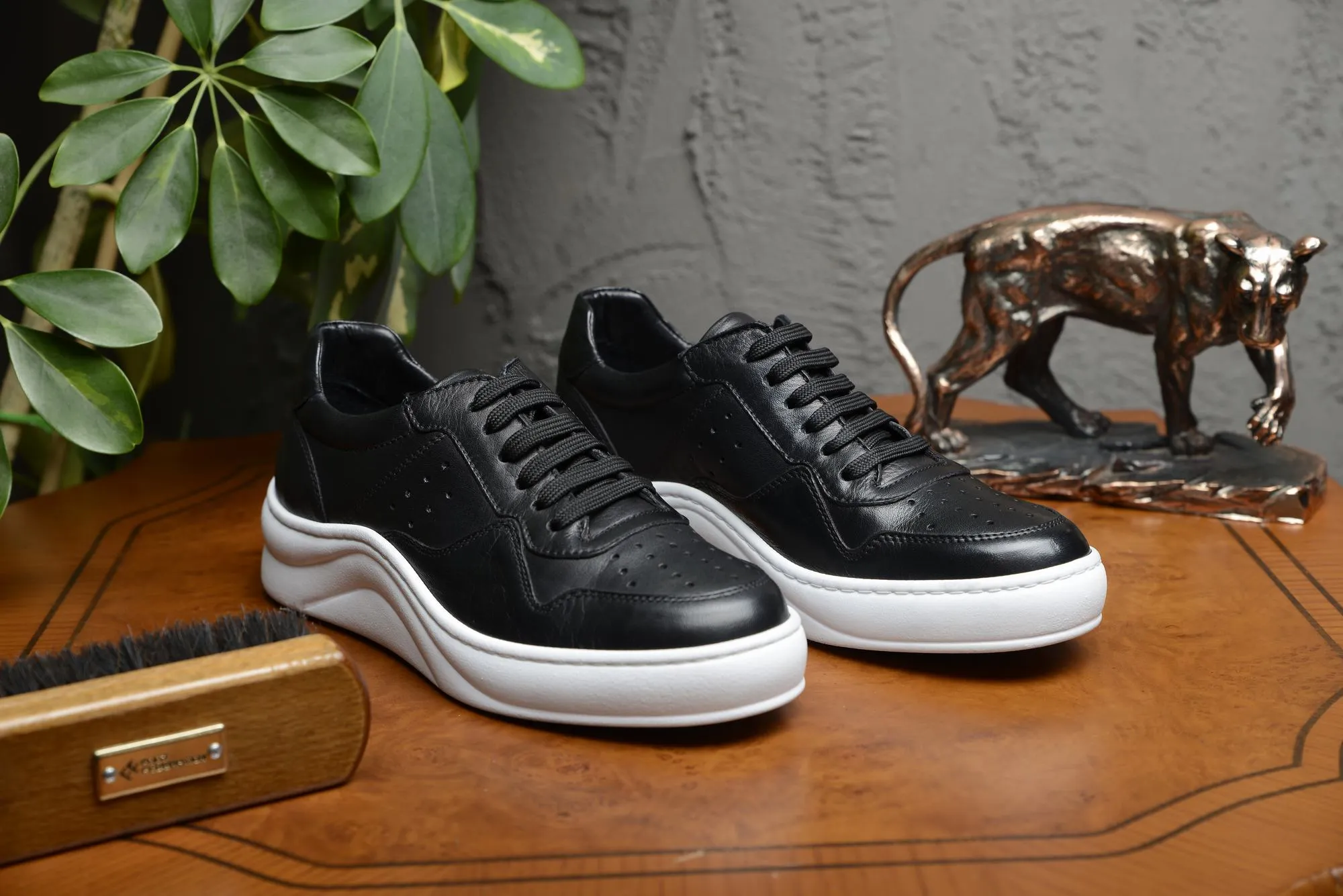 FOOT FEDERATION LACE-UP WOMEN'S SNEAKER BLACK